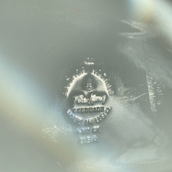 Fire King by Anchor Hocking Milkglass Vintage casserole- Candle Glow Atomic Star - Picture 9 of 9